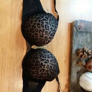 VS Fabulous, plunge, push-up bra. 34DD